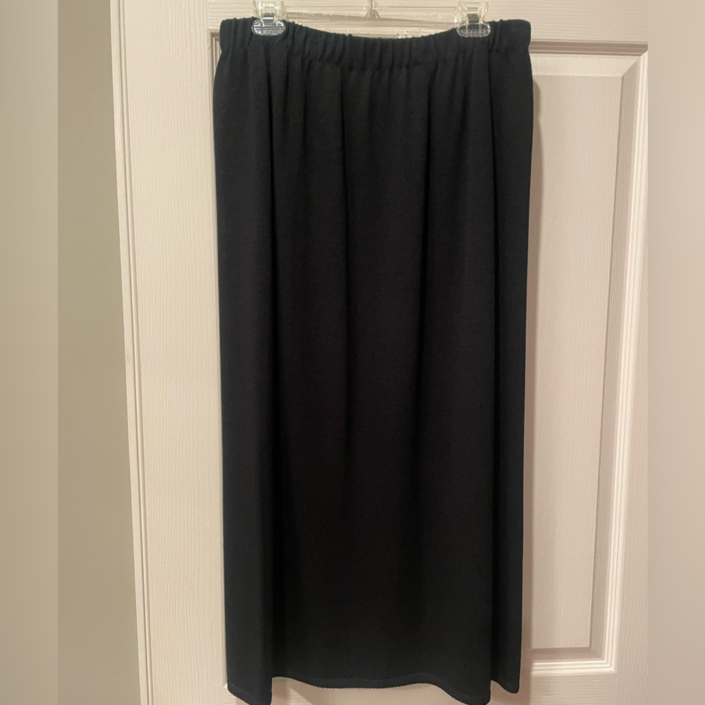 Long women’s black San Remo skirt, sizer XL